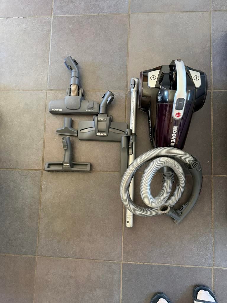 Aspirateur Hoover Reactiv Eco Action 2300W, Elektronische apparatuur, Stofzuigers, Zo goed als nieuw, Stofzuiger, Ophalen