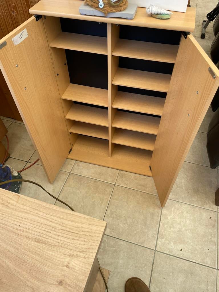 Houten kastje met plankjes, Ophalen of Verzenden, Zo goed als nieuw