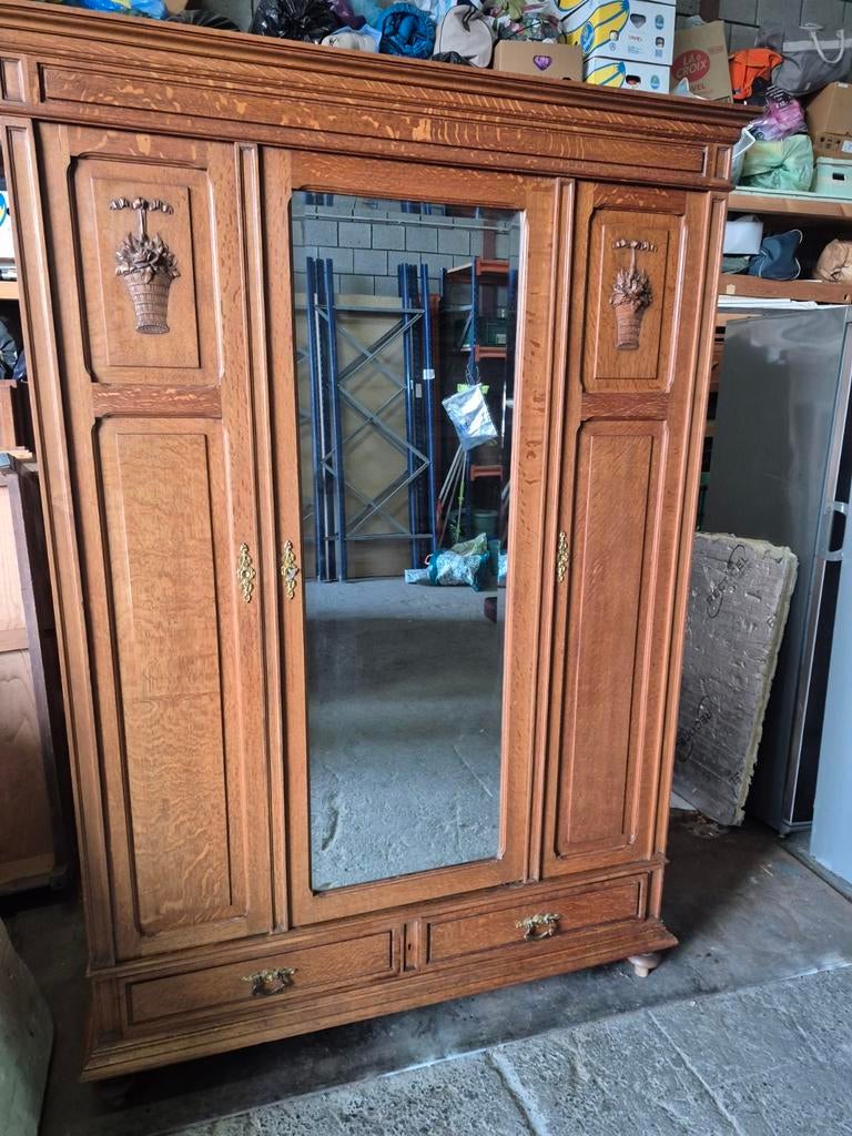 Penderie ancienne, Enlèvement ou Envoi