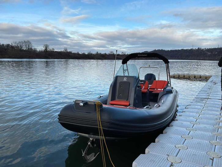 2023 Zodiac Medline 6.80 Console & Vissersboten, Watersport en Boten, Vis- en Consoleboten, Gebruikt, Benzine