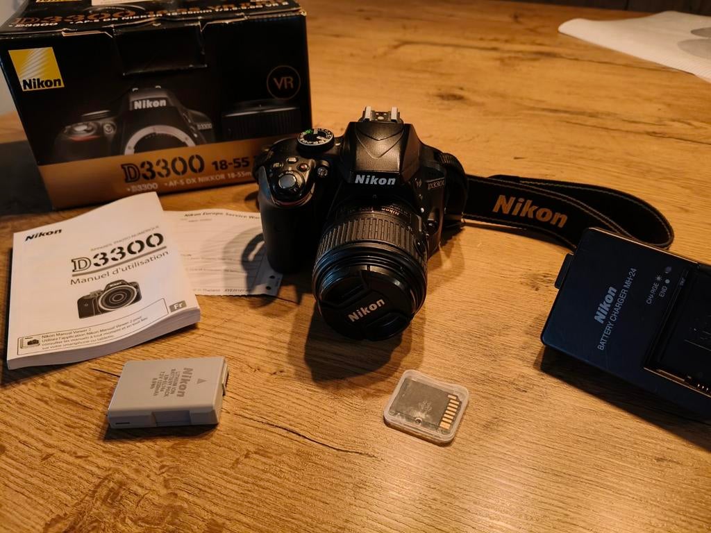 Nikon d3300 + AF-S DX Nikkor 18-55, TV, Hi-fi & Vidéo, Enlèvement, Reflex miroir, Nikon