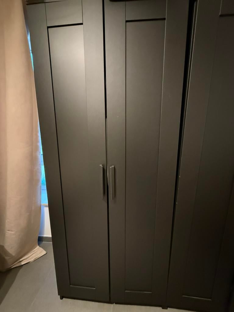 Armoire 2 portes IKEA BRIMNES – bon état – déjà montée, Maison & Meubles, Enlèvement, Utilisé