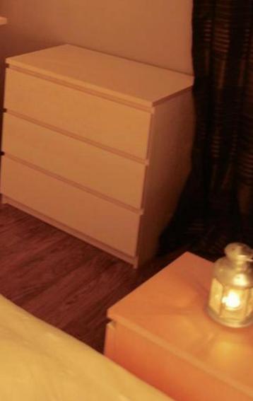 Malm commode 3 tiroirs + Malm 2 tiroirs (table de nuit), 3 ou 4 tiroirs, Moins de 100 cm, Comme neuf, Enlèvement