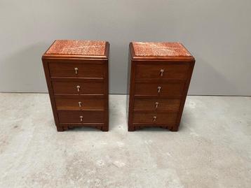 Set de 2 tables de chevet Art Déco disponible aux enchères