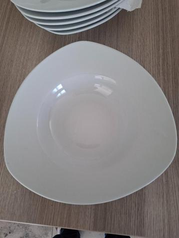 6 grote dessertborden beschikbaar voor biedingen