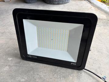 Spot led 150w ip65 (7pces) beschikbaar voor biedingen