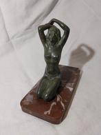 Vrouwelijk beeldje, Antiek en Kunst, Ophalen of Verzenden