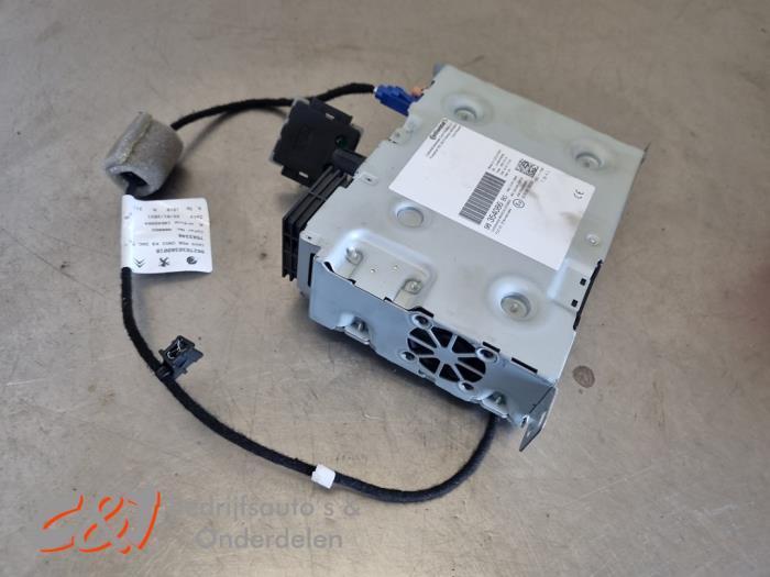 Radio d'un Peugeot Partner, Autos : Pièces & Accessoires, Électronique & Câbles, Peugeot, Utilisé, 3 mois de garantie, Enlèvement ou Envoi