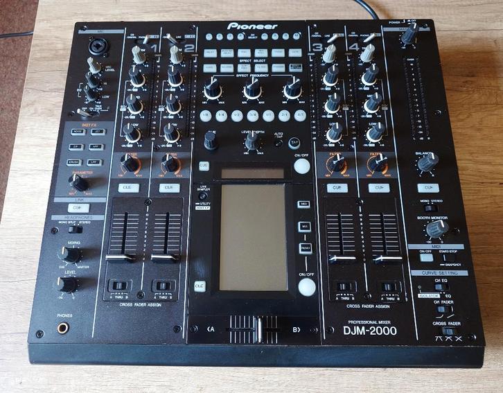 Pioneer DJM-2000 + Decksaver, Muziek en Instrumenten, Mengpanelen, Gebruikt, Verzenden