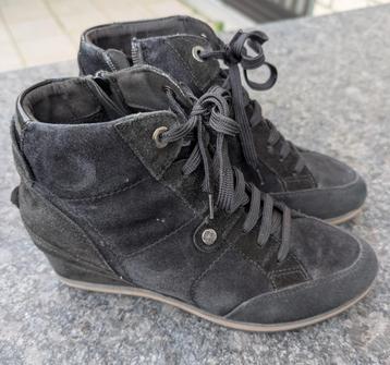 Geox winterlaarsjes in nubuck beschikbaar voor biedingen