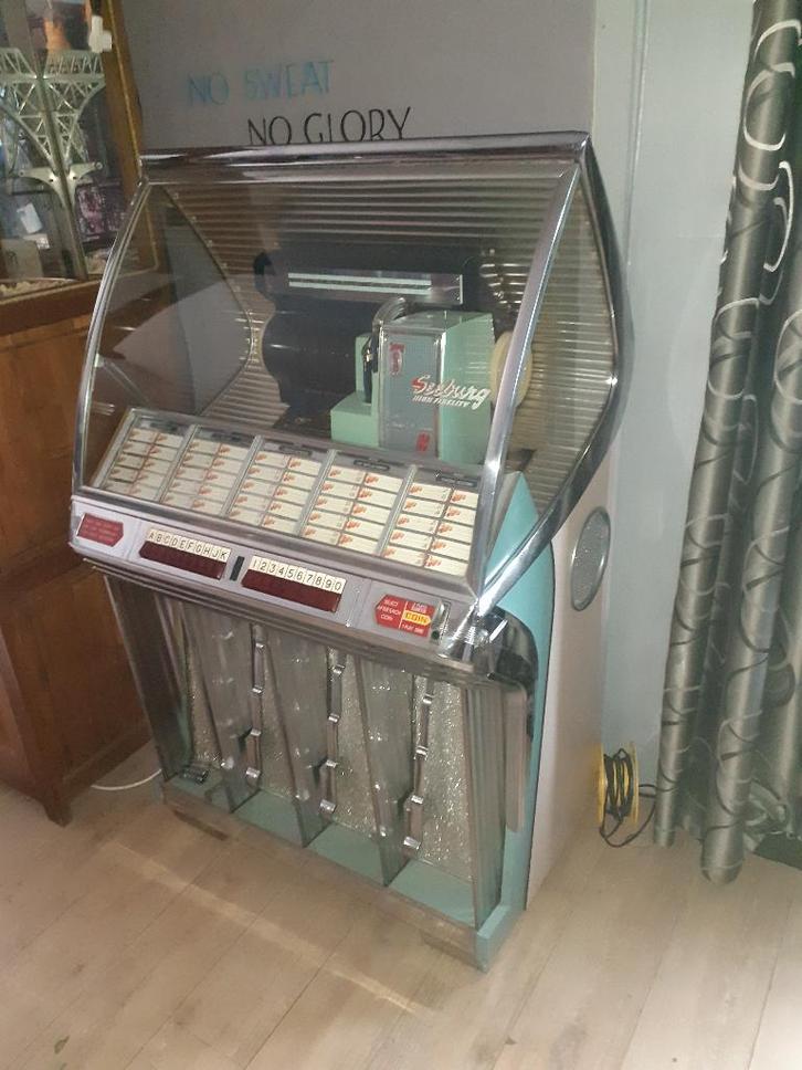 seeburg HF 100 R, Collections, Machines | Jukebox, Seeburg, Enlèvement