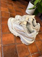 Schoenen, Ophalen, Zo goed als nieuw