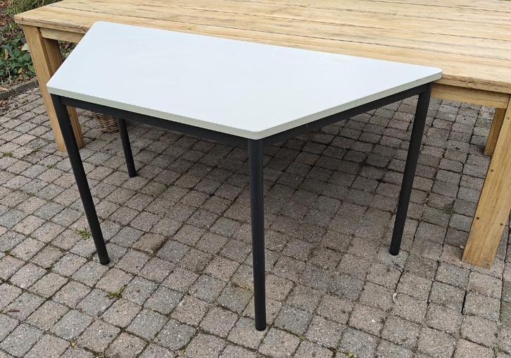 Tafels, Huis en Inrichting, Bureaus, Zo goed als nieuw, Bureau, Ophalen