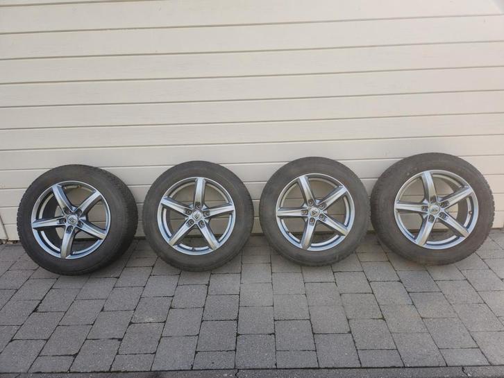 Set RC velgen met winterbanden van Nissan qashqai, Auto-onderdelen, Banden en Velgen, Velg(en), Winterbanden, Gebruikt, Ophalen
