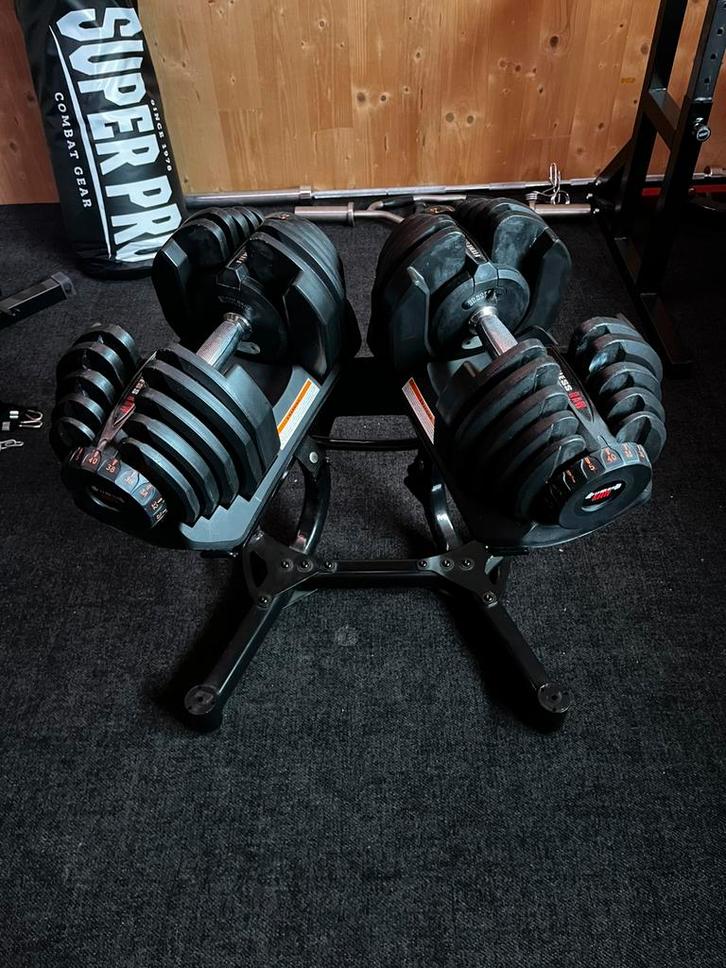 Fitness Raw verstelbare dumbbells 5–40 kg + staander, Sport en Fitness, Fitnessmaterialen, Zo goed als nieuw, Ophalen