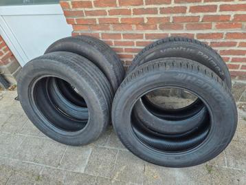Pneus  été  235 60 18  beschikbaar voor biedingen