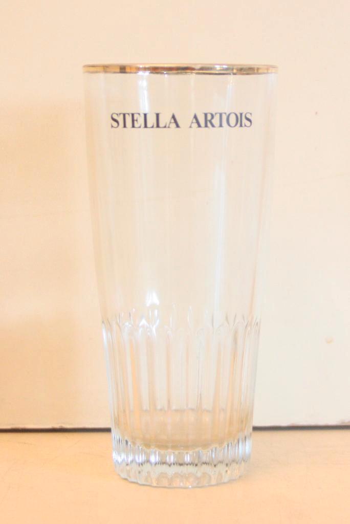 Stella Artois Bierglazen Met Ribbels / Zwart Logo / Jaren 70, Collections, Verres & Petits Verres, Comme neuf, Verre à bière, Enlèvement ou Envoi