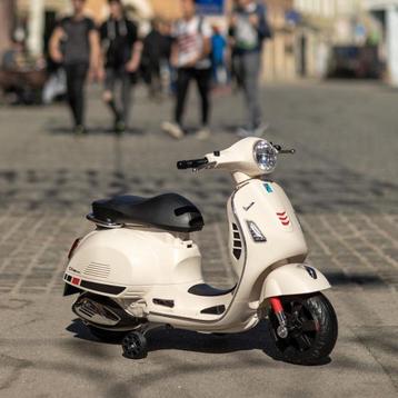 Vespa E scooter for kids **NEW**