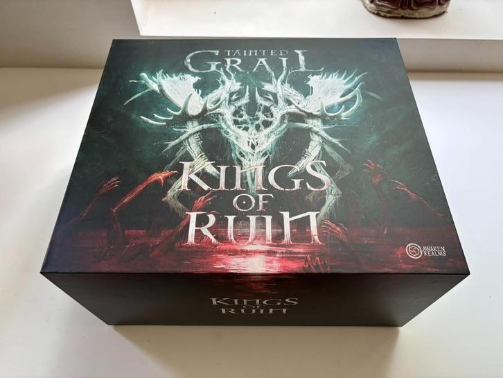 Tainted Grail (Kings of Ruin), Hobby en Vrije tijd, Gezelschapsspellen | Bordspellen, Zo goed als nieuw, Drie of vier spelers