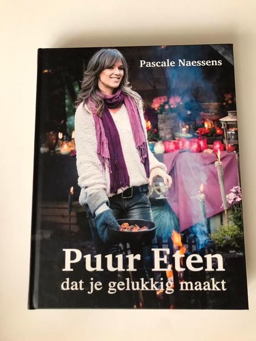 Pascale Naessens - Puur eten dat je gelukkig maakt, Boeken, Kookboeken, Zo goed als nieuw, Ophalen of Verzenden