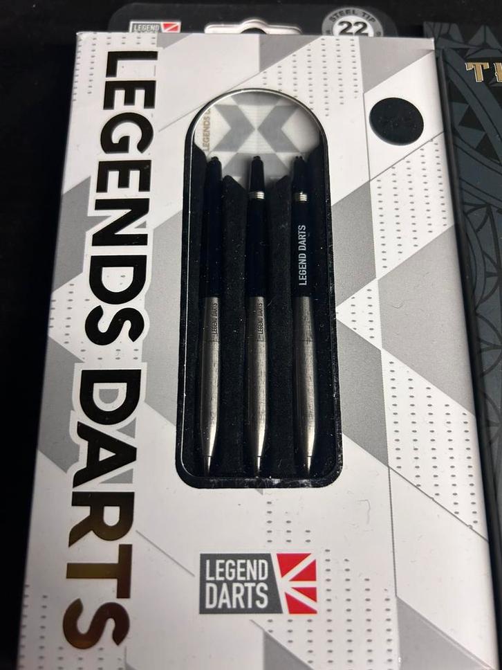 Darts Legend Darts smooth Bomb, Sport en Fitness, Darts, Flights, Ophalen