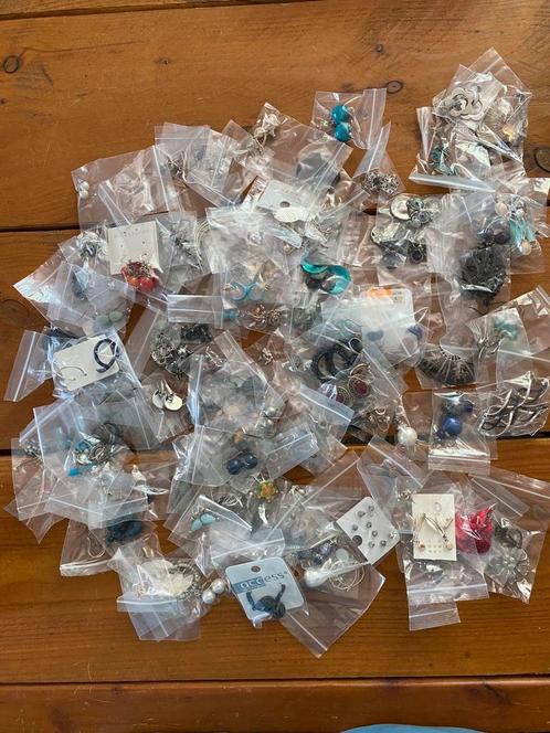 Groot lot sierraden, Handtassen en Accessoires, Kettingen, Zo goed als nieuw, Ophalen of Verzenden