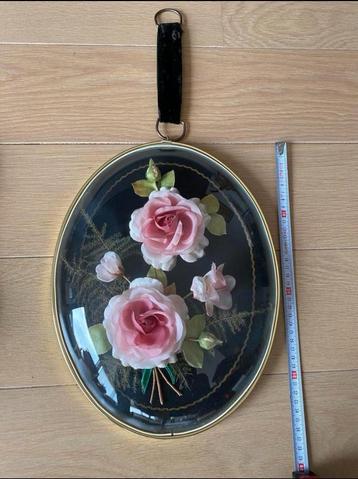 Vintage - kunstbloemen in ovale / bolle kader beschikbaar voor biedingen