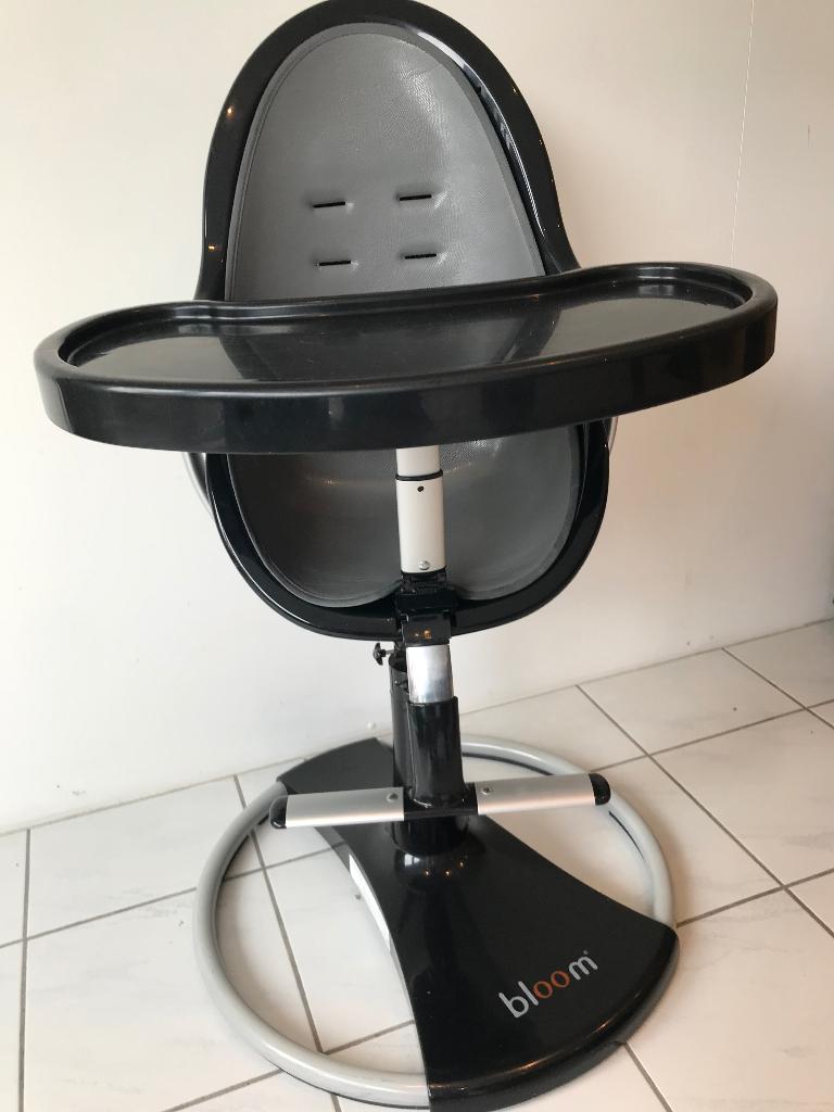 Bloom eetstoel, Kinderen en Baby's, Kinderstoelen, Gebruikt, Meegroeistoel, Aanschuifbaar, Afneembaar eetblad, Gordel(s), Stoelverkleiner