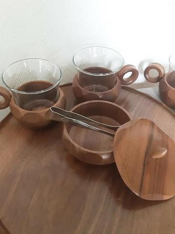 Houten dienblad met 6 theekopjes !  beschikbaar voor biedingen