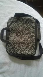 Sacoche Sac bandoulière ordinateur portable 17" max Trust, Enlèvement ou Envoi, Comme neuf