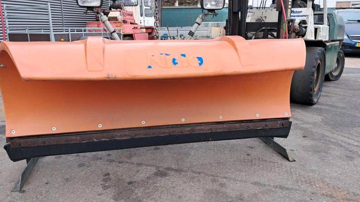 NIDO SNK180 RVR-S (bj 1990), Zakelijke goederen, Machines en Bouw | Onderdelen