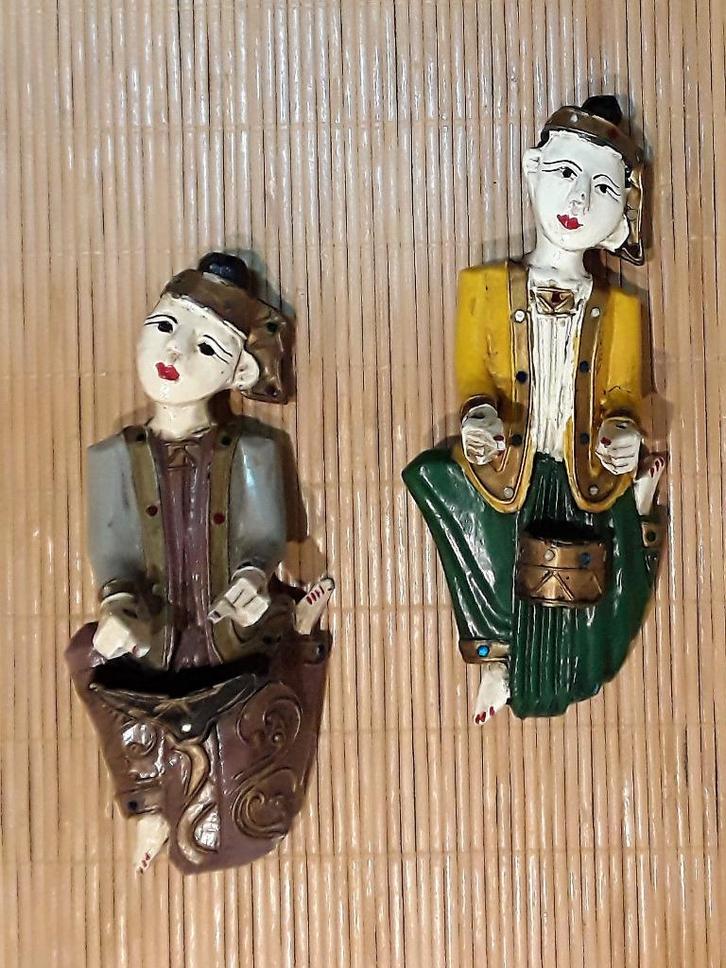 Lot oude Indonesische houten wandbeeldjes, Antiek en Kunst, Kunst | Beelden en Houtsnijwerken, Ophalen