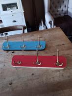2 retrokapstokken met 3 haken, Ophalen of Verzenden