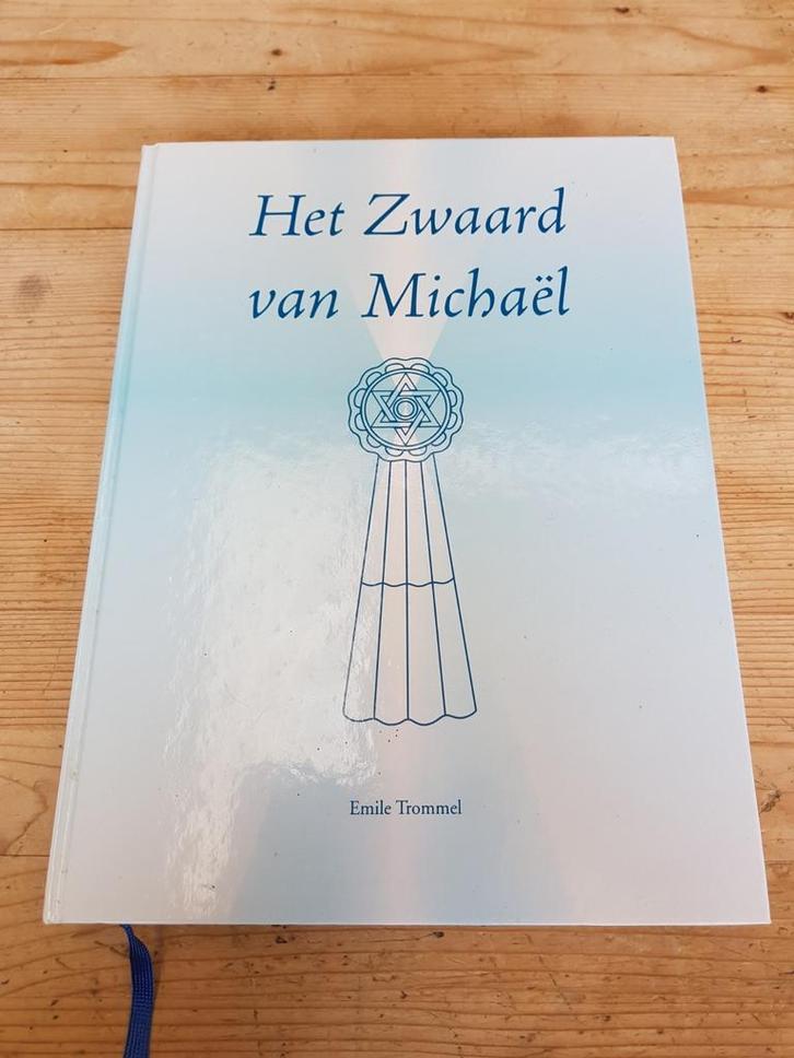 E. Trommel - Het zwaard van Michael, Boeken, Overige Boeken, Zo goed als nieuw, Ophalen of Verzenden