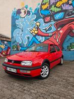 VW Golf 3 1.9tdi 1996, Auto's, Volkswagen, Voorwielaandrijving, Stof, Zwart, 4 cilinders