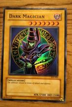 Dark Magician SYE-001, Hobby en Vrije tijd, Verzamelkaartspellen | Yu-gi-Oh!, Ophalen of Verzenden, Zo goed als nieuw
