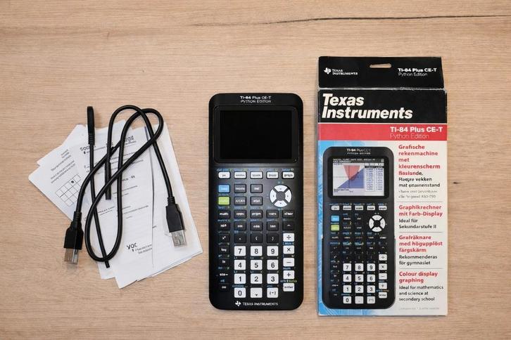 TI-84 Plus CE-T Python Edition grafische rekenmachine, Diversen, Rekenmachines, Zo goed als nieuw, Ophalen of Verzenden