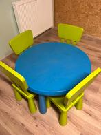 IKEA Kindertafel met 4 stoelen, Kinderen en Baby's, Kinderkamer | Tafels en Stoelen, Ophalen