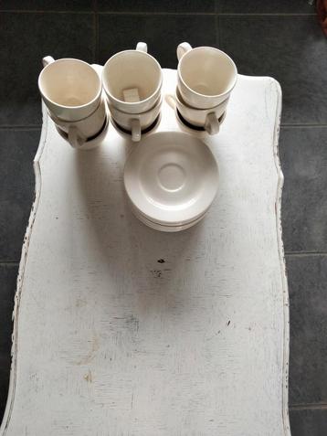 Koffieservies wit  beschikbaar voor biedingen