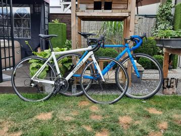 2 Koersfietsen beschikbaar voor biedingen