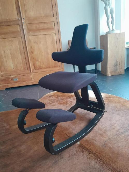 Varier Thatsit standard zwart, Huis en Inrichting, Bureaustoelen, Zo goed als nieuw, Bureaustoel, Zwart, Ergonomisch, Ophalen