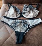 NIEUW-Chantelle Shadows BH75F/90F+string maat 42-black/nude, Chantelle, Ophalen of Verzenden, Zwart, Setje