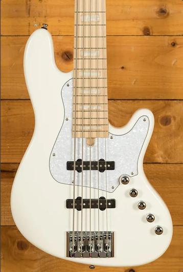 Elrick NJS5 5-snarige basgitaar (samenwerking met Cort) beschikbaar voor biedingen