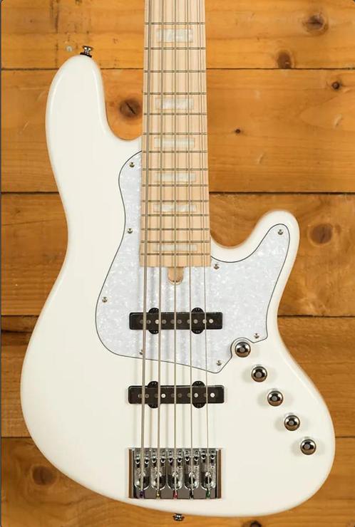 Elrick NJS5 5-snarige basgitaar (samenwerking met Cort), Muziek en Instrumenten, Snaarinstrumenten | Gitaren | Bas, Zo goed als nieuw