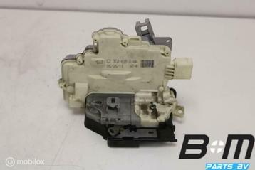 Portierslot rechtsachter VW Passat B7 3C4839016A