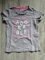T-shirt gris avec imprimé Hema mt 122, Enfants & Bébés, Vêtements enfant | Taille 122, Fille, Chemise ou À manches longues, Utilisé