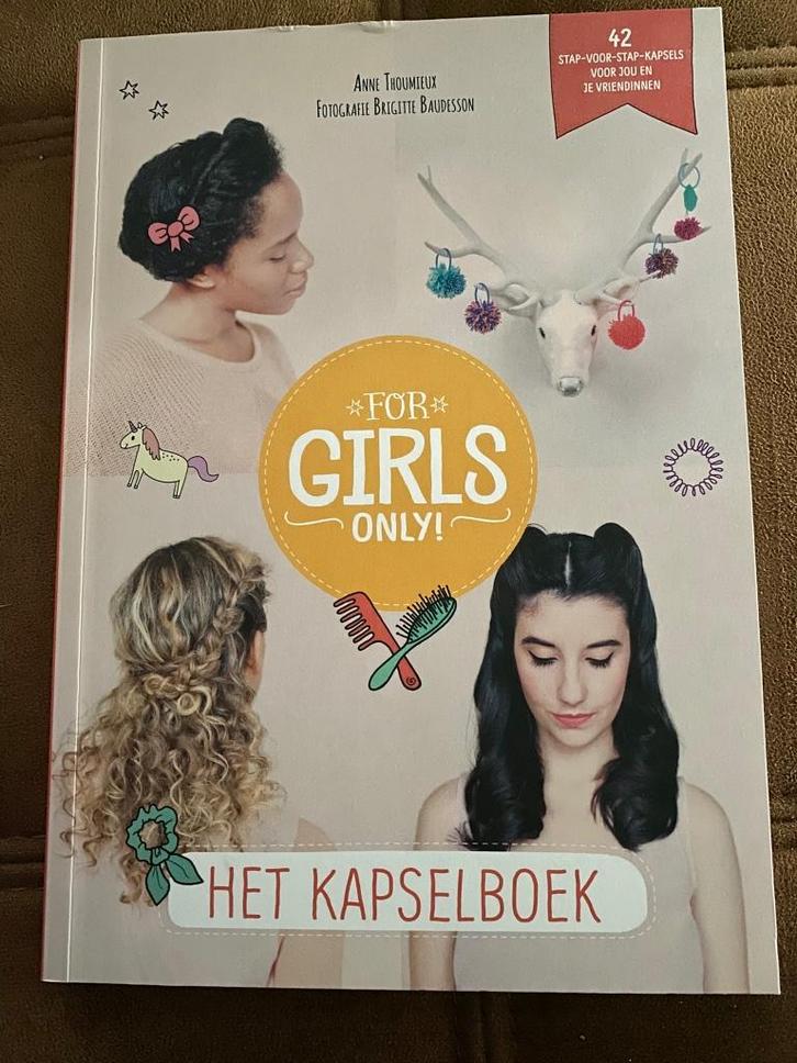 For Girls Only! 1 - Het kapselboek, Boeken, Kinderboeken | Jeugd | 10 tot 12 jaar, Zo goed als nieuw, Ophalen