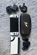 Nintendo Switch Oled console + hoesje, Games en Spelcomputers, Spelcomputers | Nintendo Switch, Ophalen of Verzenden, Gebruikt