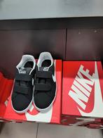 Chaussures Nike pour enfants, Enfants & Bébés, Enlèvement