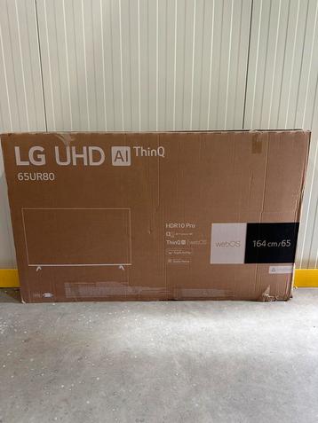 LG 65” 4K UHD Smart TV 65UR80006LJ (2023) disponible aux enchères